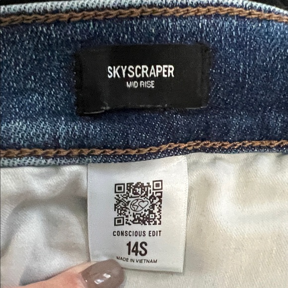 Express Skyscraper Mid Rise Jeans - Picture 6 of 6